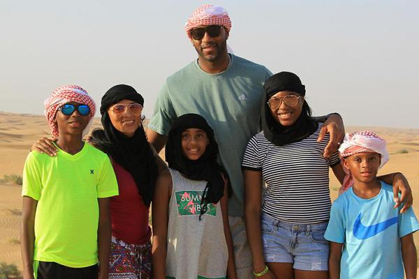 看看这些孩子踢球有没有西班牙味。 留洋联队VS萨瓦德尔友谊赛